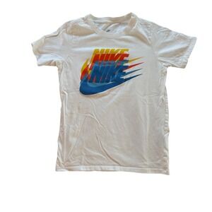 Nike Kids T Shirt Athletic Cut White Nike Logo Graphic Tee Size S